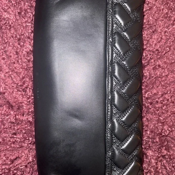 Elegant Black Quilted Clutch - Picture 3 of 8